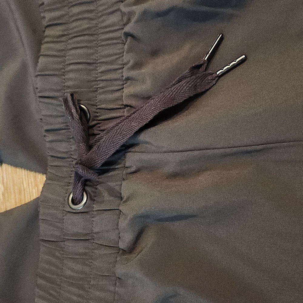 Ideology Wide-Leg Woven Pants Deep Charcoal - Picture 4 of 5